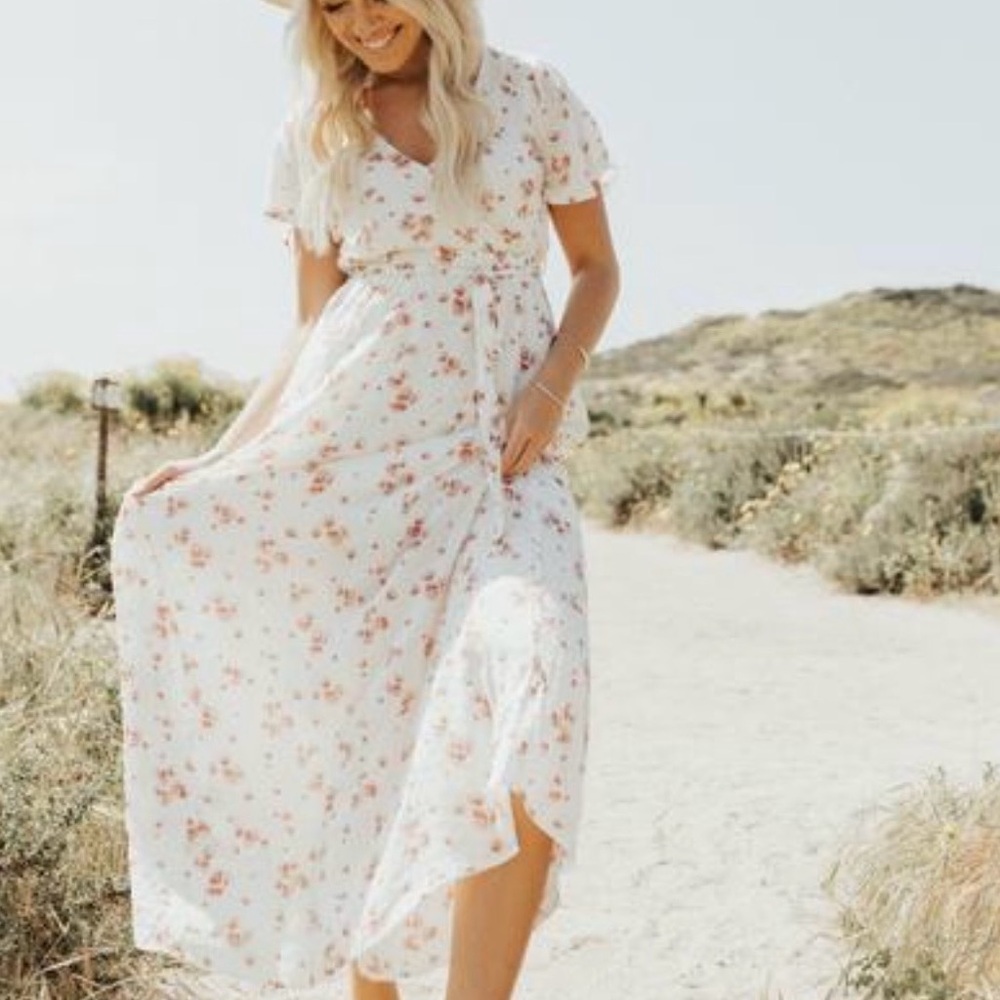 CJLA “Lillie” White Floral Maxi Dress